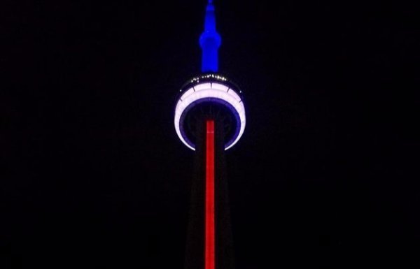 Світ у французьких кольорах. ВІДЕО. ФОТО