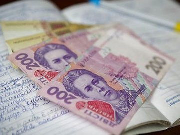 «Здайте гроші або поверніть кружку», – мама учня луцького ліцею про подарунки дітям