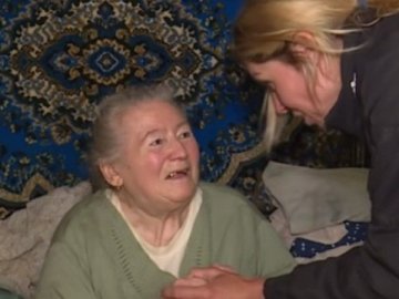 Польська спортсменка продала олімпійську медаль, щоб допомогти хворій жінці з України. ВІДЕО 