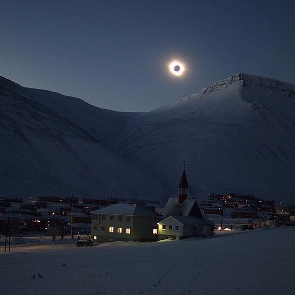 Затемнення сонця з різних куточків Європи. ФОТО