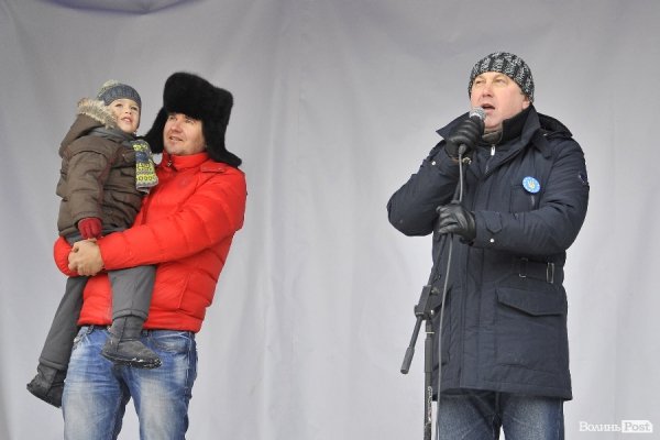 Народне віче у Луцьку. ФОТО. ВІДЕО
