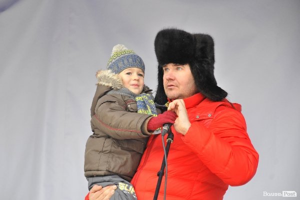 Народне віче у Луцьку. ФОТО. ВІДЕО