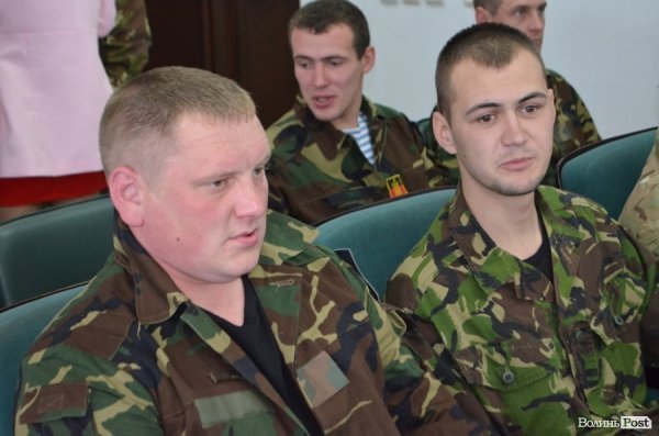 У Луцькій міській раді нагородили айдарівців. ФОТО