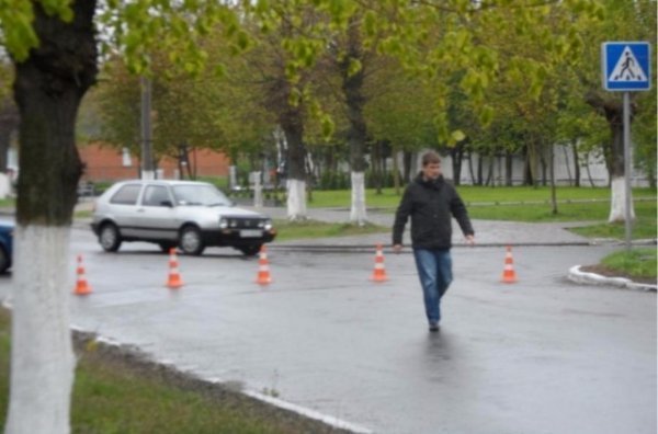 Аварія в Ківерцях: водій в'їхав в електроопору. ФОТО