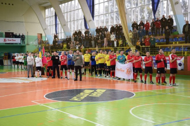 У Луцьку на благодійному футбольному турнірі зібрали майже 100 тисяч на автівку військовим