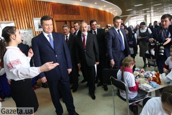 Як охороняли Януковича під час дитячої виставки у Києві. ФОТО. ВІДЕО