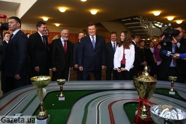 Як охороняли Януковича під час дитячої виставки у Києві. ФОТО. ВІДЕО