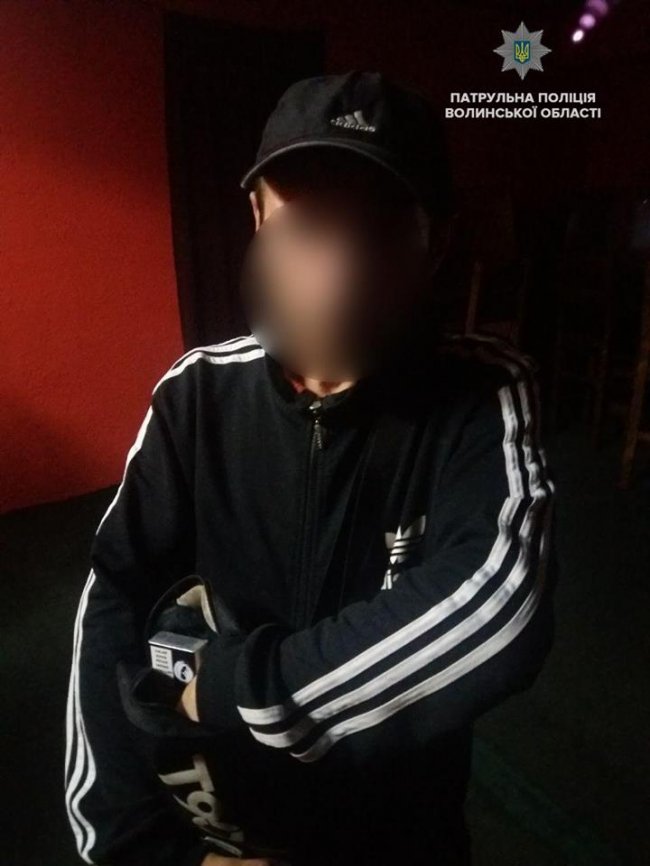 У Луцьку за ніч зловили чотирьох чоловіків з наркотиками. ФОТО