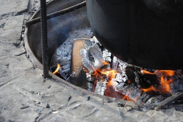 Коло-вогонь 9 травня 2013 року Село Боголюби, біля Луцька Автор Павло Приймачук