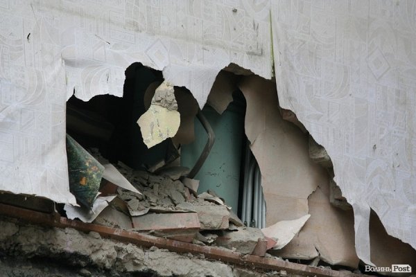 «Боялася ночувати, а дітей взагалі в квартиру не пустила», - жителька обваленого будинку 