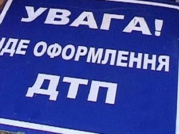 На Волині під колесами вантажівки загинув фірман