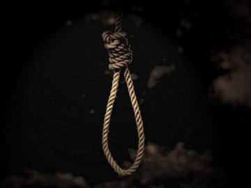 Українка через суд намагається стягнути близько 65 мільйонів гривень компенсації через самогубство її чоловіка