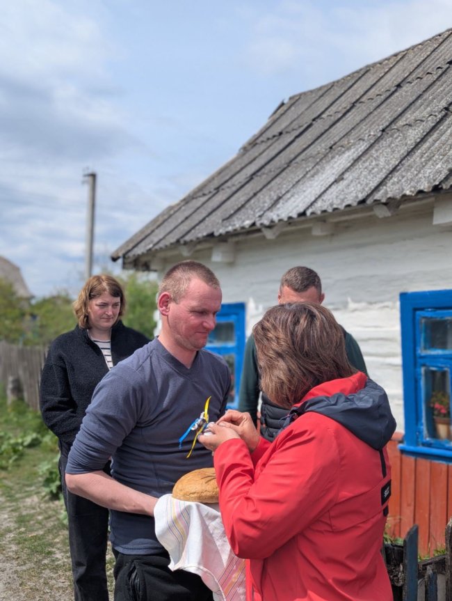 На Волині зустріли звільненого з полону воїна. ВІДЕО