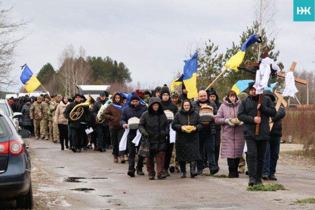 У 20 років життя обірвала війна: на Волині попрощалися з молодим Героєм Костянтином Масюком