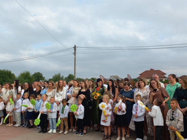 250 першачків, 119 випускників і новий корпус у Рованцях: як Боратинська громада розпочала навчальний рік