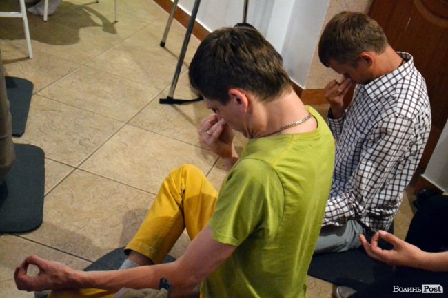 Тусівка для йогів: як у Луцьку медитували та просвітлювалися