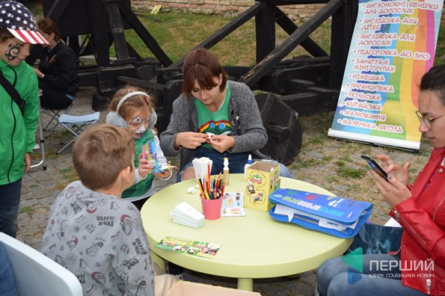 Дощ, холод і ріки пива: у Луцьку триває фестиваль. ФОТО