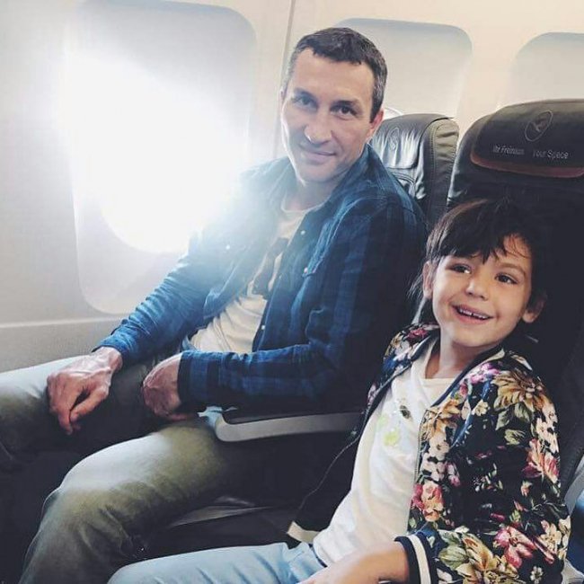 «Не знаю, хто ти»: курйоз із Кличком у літаку