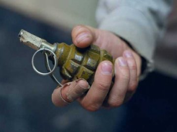 Волинянина, який кинув гранату на подвір'я односельця, взяли під варту