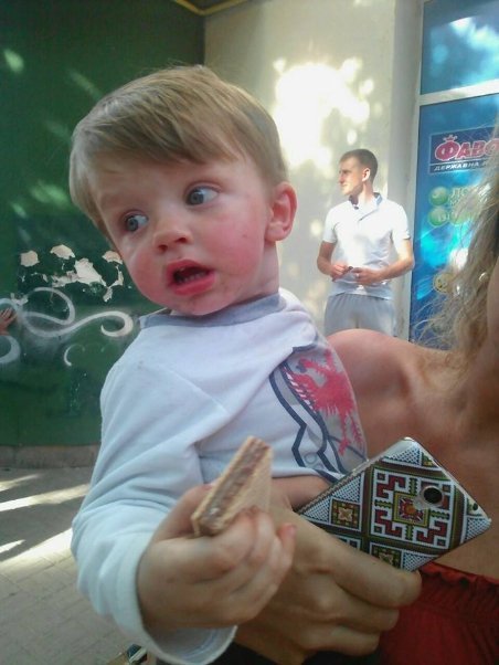 У Луцьку п'яний батько побив маленького сина. ФОТО