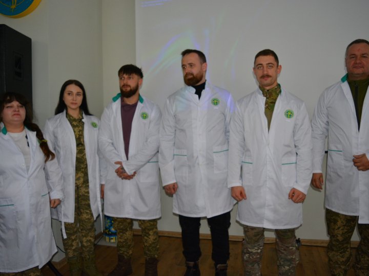 У луцькому медінституті відбулася посвята бойових медиків у першокурсники