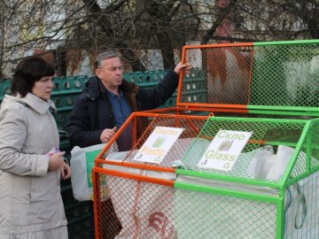 Безкультурщина і вандалізм: волинський підприємець більше не хоче ставити контейнери для сортування сміття