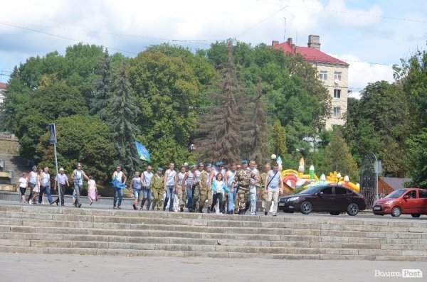 Свято «крилатої піхоти» у Луцьку. ФОТОРЕПОРТАЖ