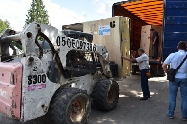 Волинські лікарні отримали нове медобладнання для боротьби з коронавірусом. ФОТО