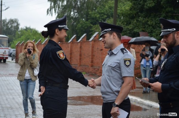У Луцьку поліцейські отримали нові погони і звання. ФОТО