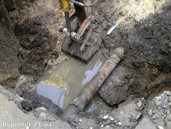 В Житомирі масштабне «чепе»: місто сидить без води. ФОТО