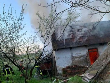 Поблизу Луцька горіла господарська споруда. ФОТО