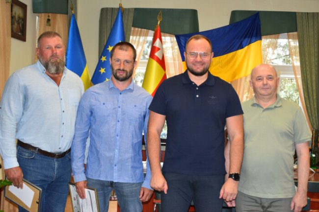 У Луцьку відзначили рятувальників, які врятували трьох дітей на річці Стир