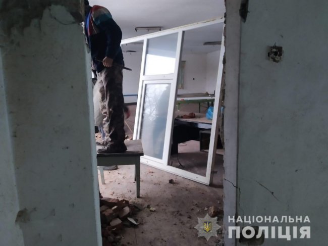 У селищі на Волині правоохоронці перетворили закинуте приміщення у новенький спортзал. ФОТО