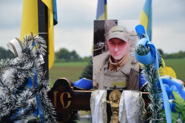 На Волині рідним загиблих Героїв-прикордонників вручили державні нагороди. ФОТО 