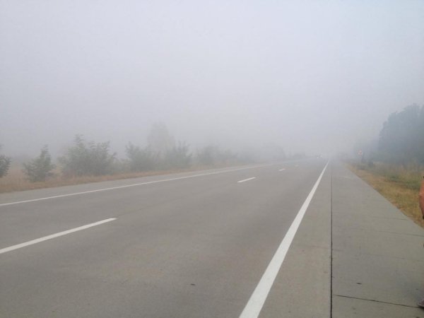 Через туман на трасі Київ-Ковель частково обмежено рух транспорту. ФОТО