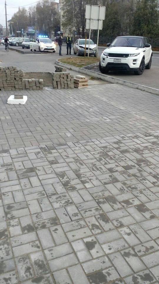 У Луцьку легковик влетів у позашляховик. ФОТО