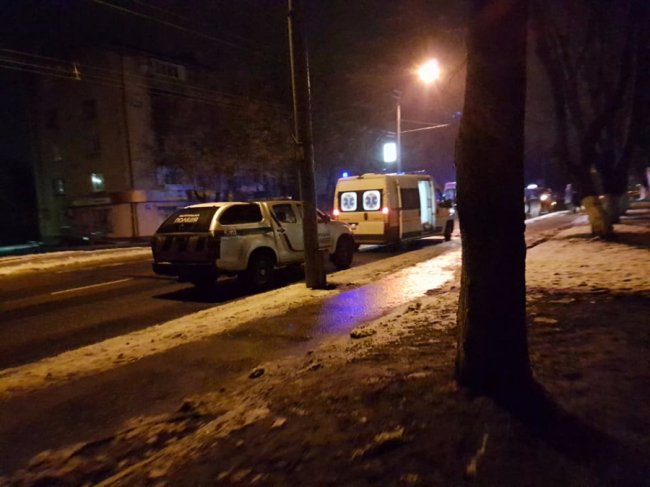  У Луцьку - нічна аварія за участі п'яного водія. ФОТО