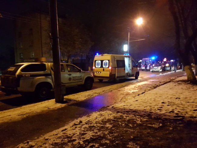  У Луцьку - нічна аварія за участі п'яного водія. ФОТО