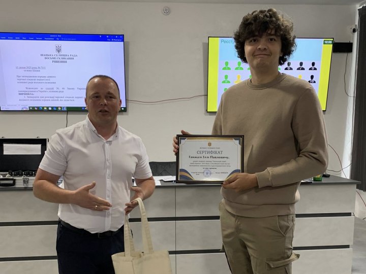 У громаді на Волині виділили по 10 тисяч випускникам, які склали НМТ на 200 балів. ФОТО