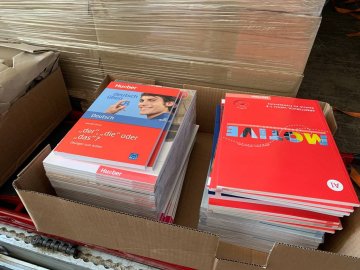 Волинські митники викрили оборудку одеського підприємства: спеціалізувались на друкованій продукції 