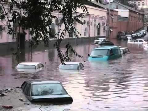 В Росії місто потерпає від сильної зливи. ФОТО. ВІДЕО