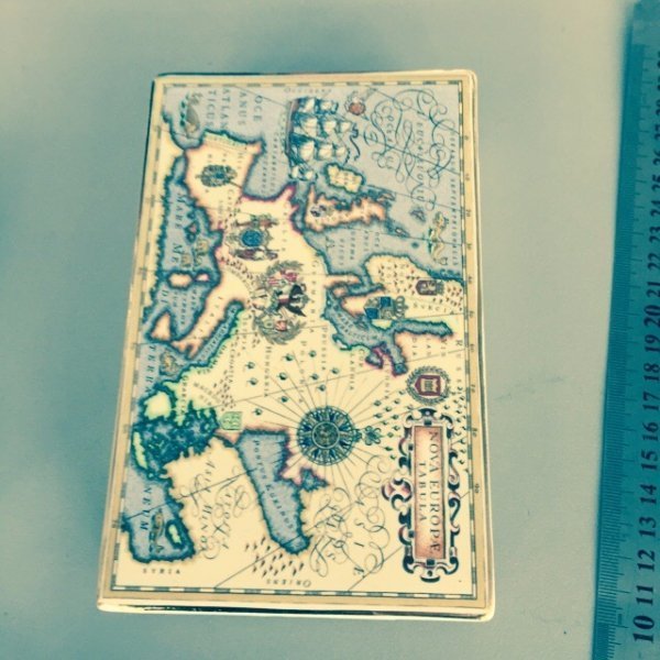 На митному пості Волині виявили раритетні речі. ФОТО