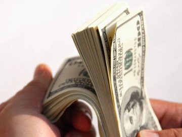 Скільки заробляє мер і наближені до нього чиновники  у Володимирі-Волинському