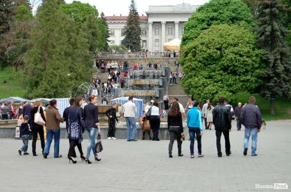 Як у Луцьку їли кашу і співали фронтових пісень