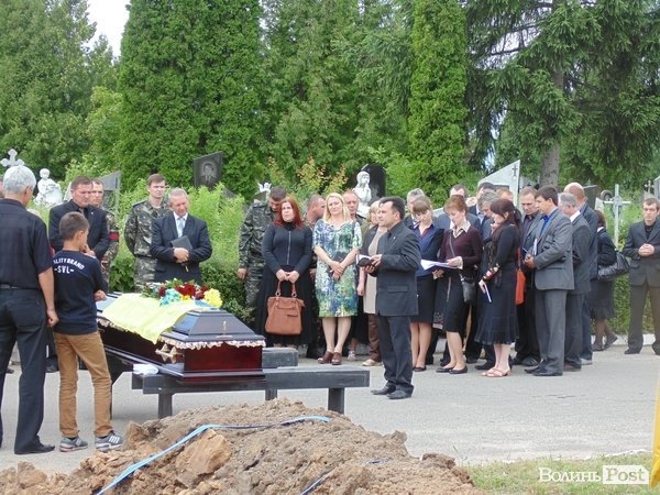 Поховали загиблого на Сході лучанина з «Айдару». ФОТО