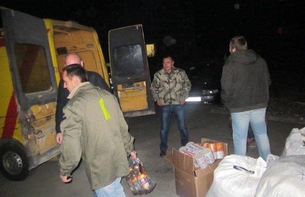 Майже 5 тонн допомоги відправили волинські автомайданівці на схід. ФОТО