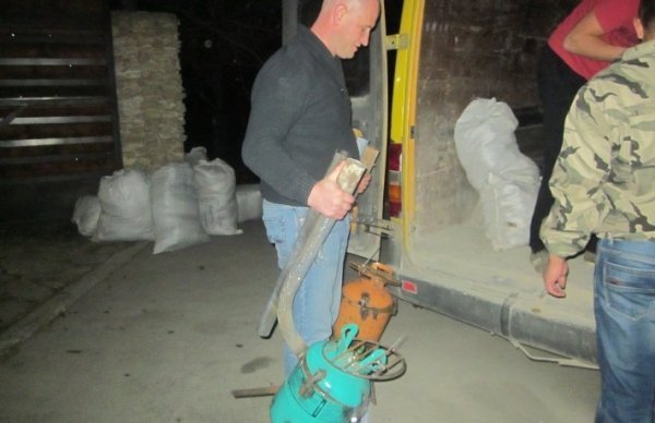 Майже 5 тонн допомоги відправили волинські автомайданівці на схід. ФОТО