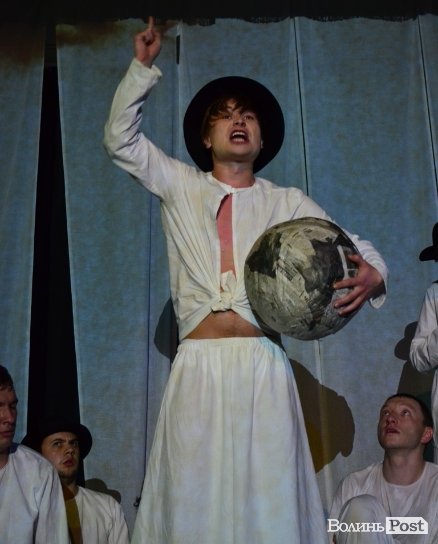 Театр «Гармидер» «збожеволів» на сцені. ФОТО  