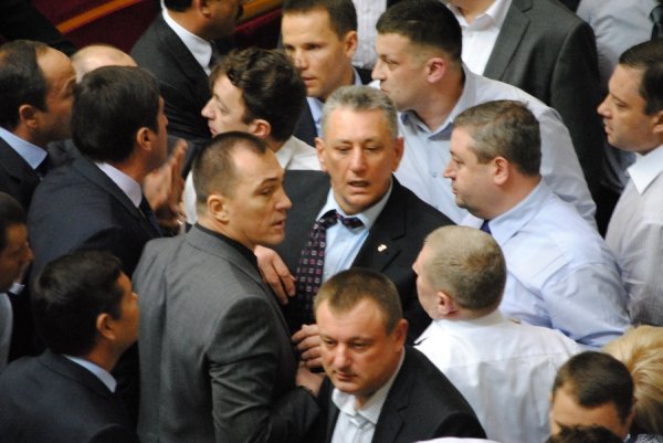 Ще один нардеп з Волині відзначився під час бійки у Раді. ФОТО. ВІДЕО