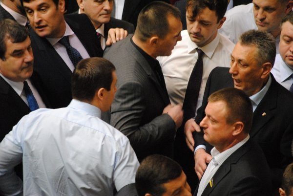 Ще один нардеп з Волині відзначився під час бійки у Раді. ФОТО. ВІДЕО